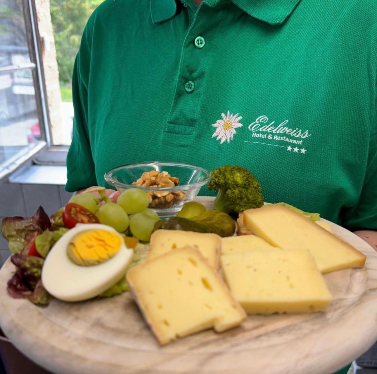 Hotel Restaurant Edelweiss Muhlen المظهر الخارجي الصورة